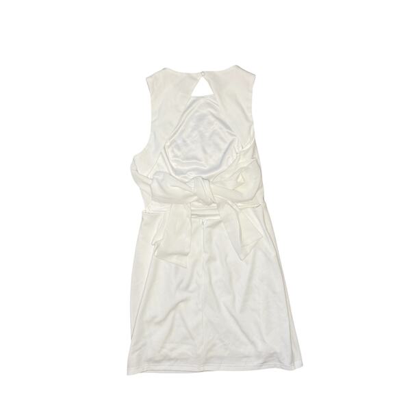 Lulus Confident Cutie White Tie Back
Sleeveless Mini Dress Size M - Picture 8 of 11